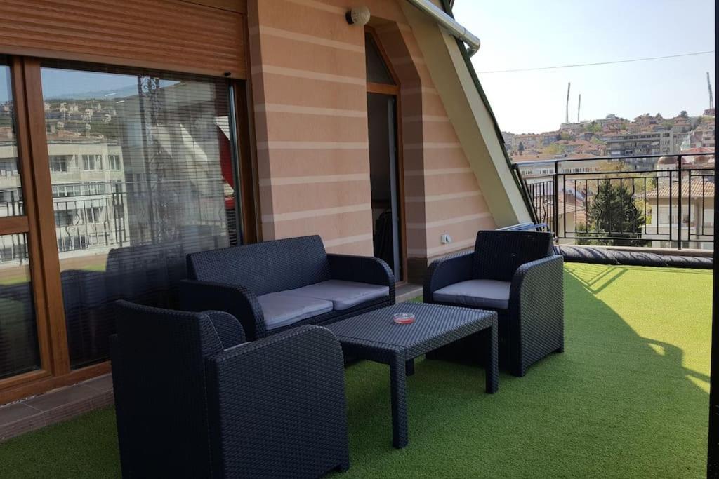 Unique Studio- Great Balcony And View! Parking Possibility! Veliko Tarnovo Exterior photo