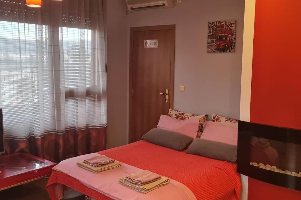 Unique Studio- Great Balcony And View! Parking Possibility! Veliko Tarnovo Exterior photo